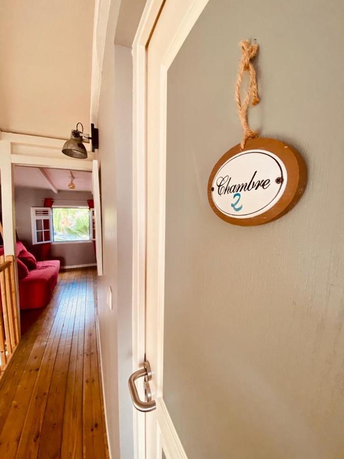 Habitation Baliache - Maison Creole Avec Jardin Privatif, Plage A 200M Deshaies Kültér fotó