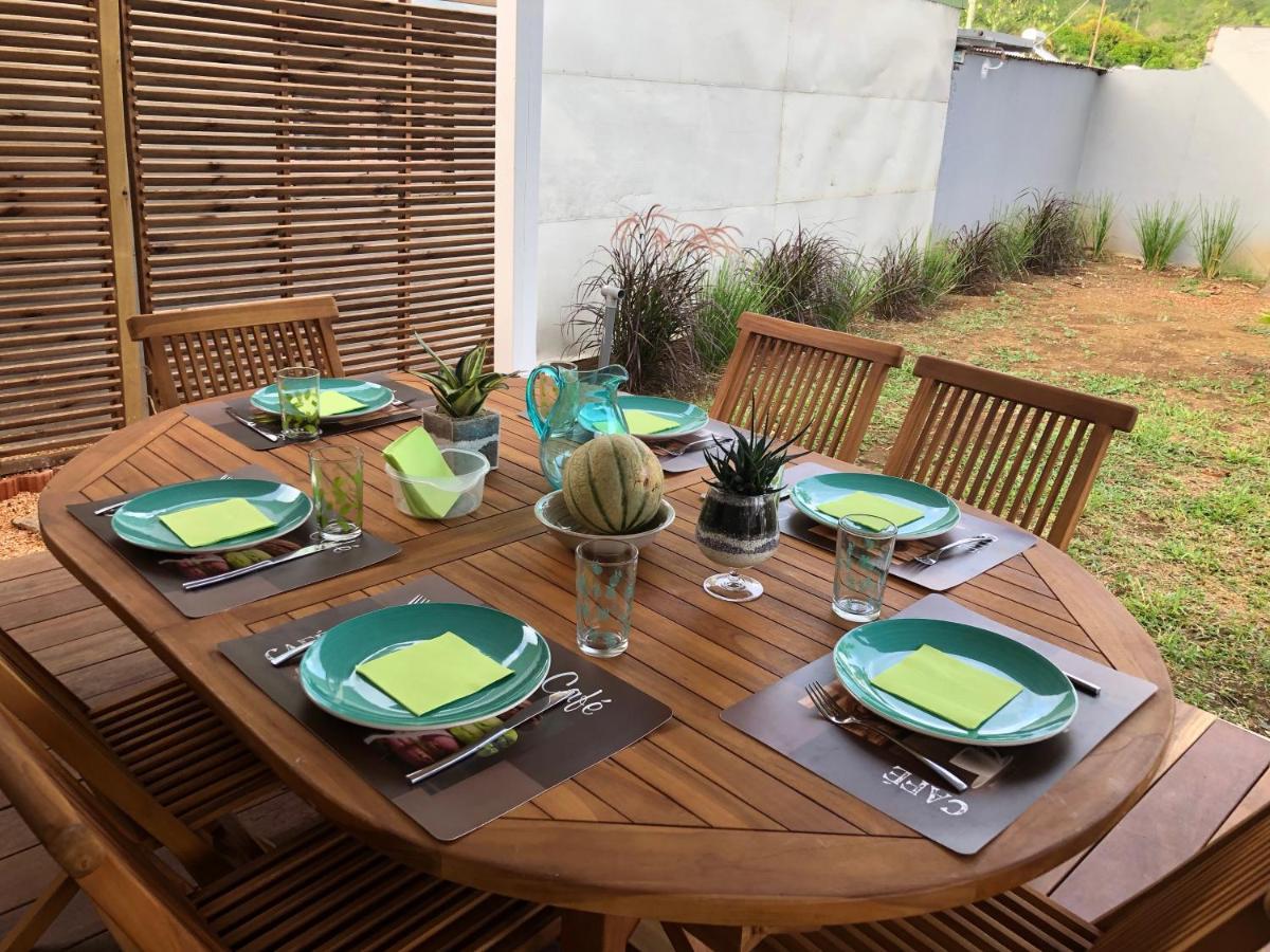 Habitation Baliache - Maison Creole Avec Jardin Privatif, Plage A 200M Deshaies Kültér fotó