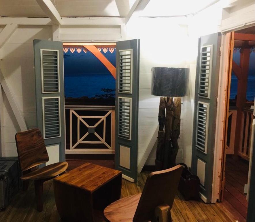 Habitation Baliache - Maison Creole Avec Jardin Privatif, Plage A 200M Deshaies Kültér fotó
