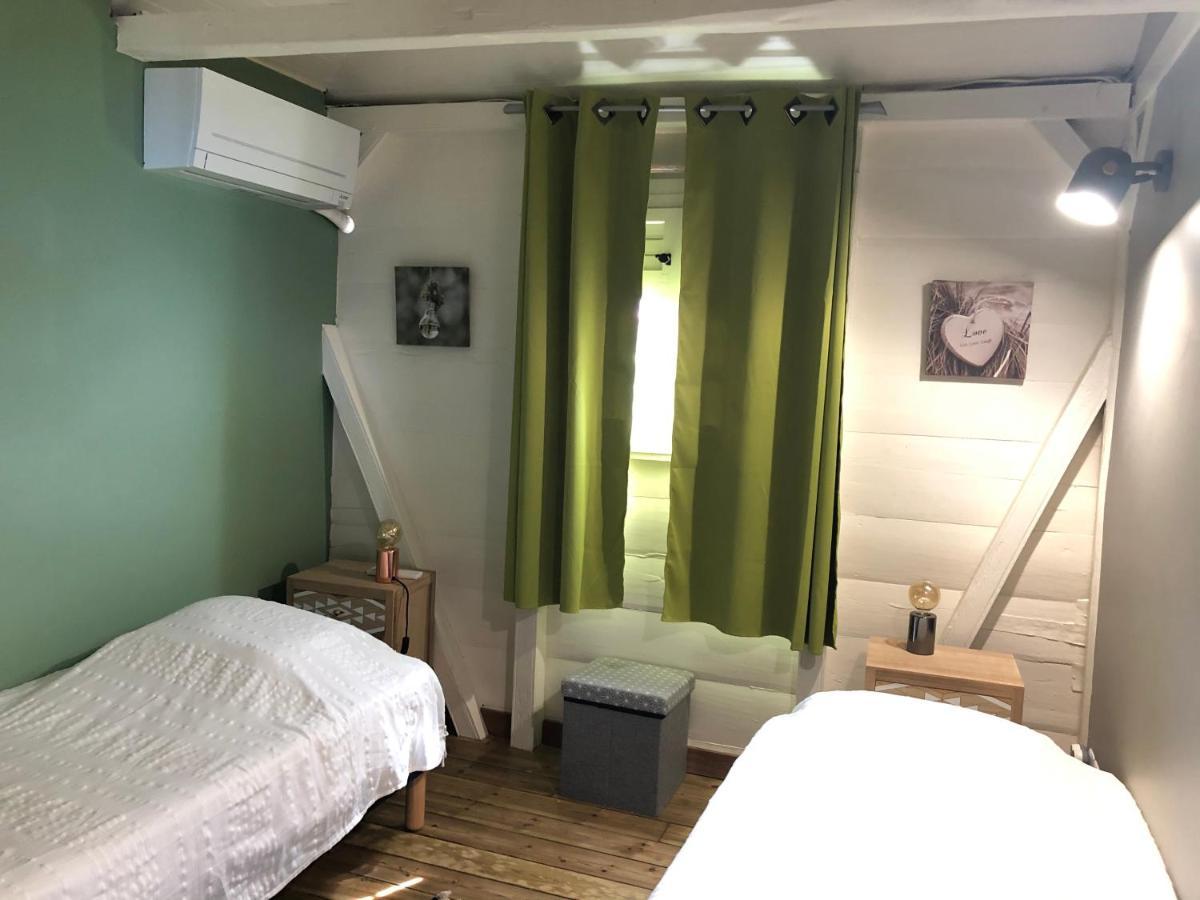 Habitation Baliache - Maison Creole Avec Jardin Privatif, Plage A 200M Deshaies Kültér fotó