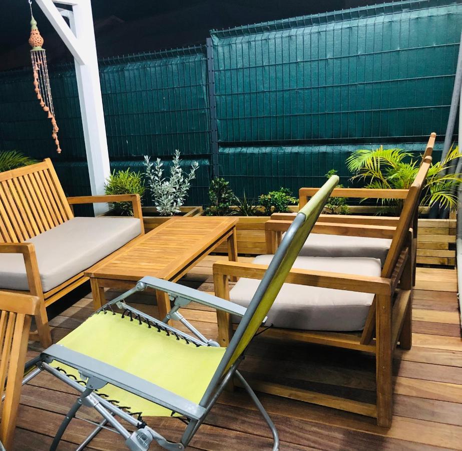Habitation Baliache - Maison Creole Avec Jardin Privatif, Plage A 200M Deshaies Kültér fotó